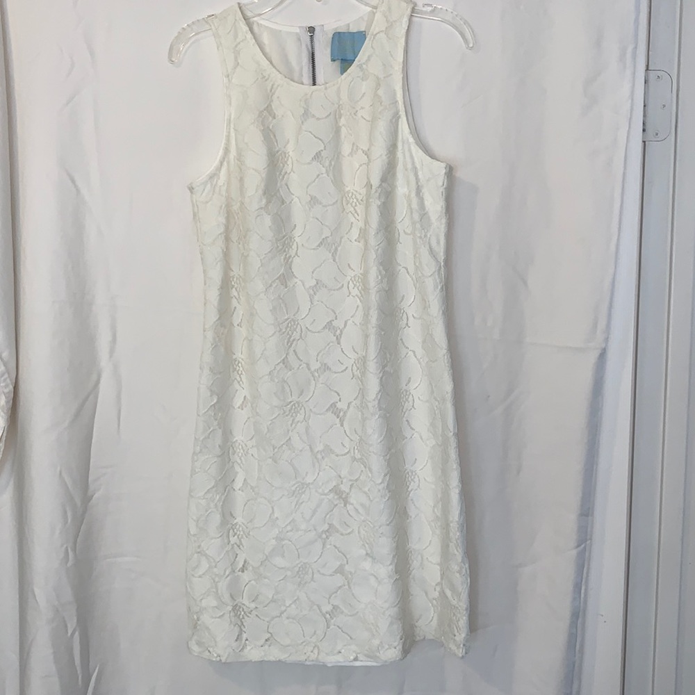 White Lacy Floral Shift Dress